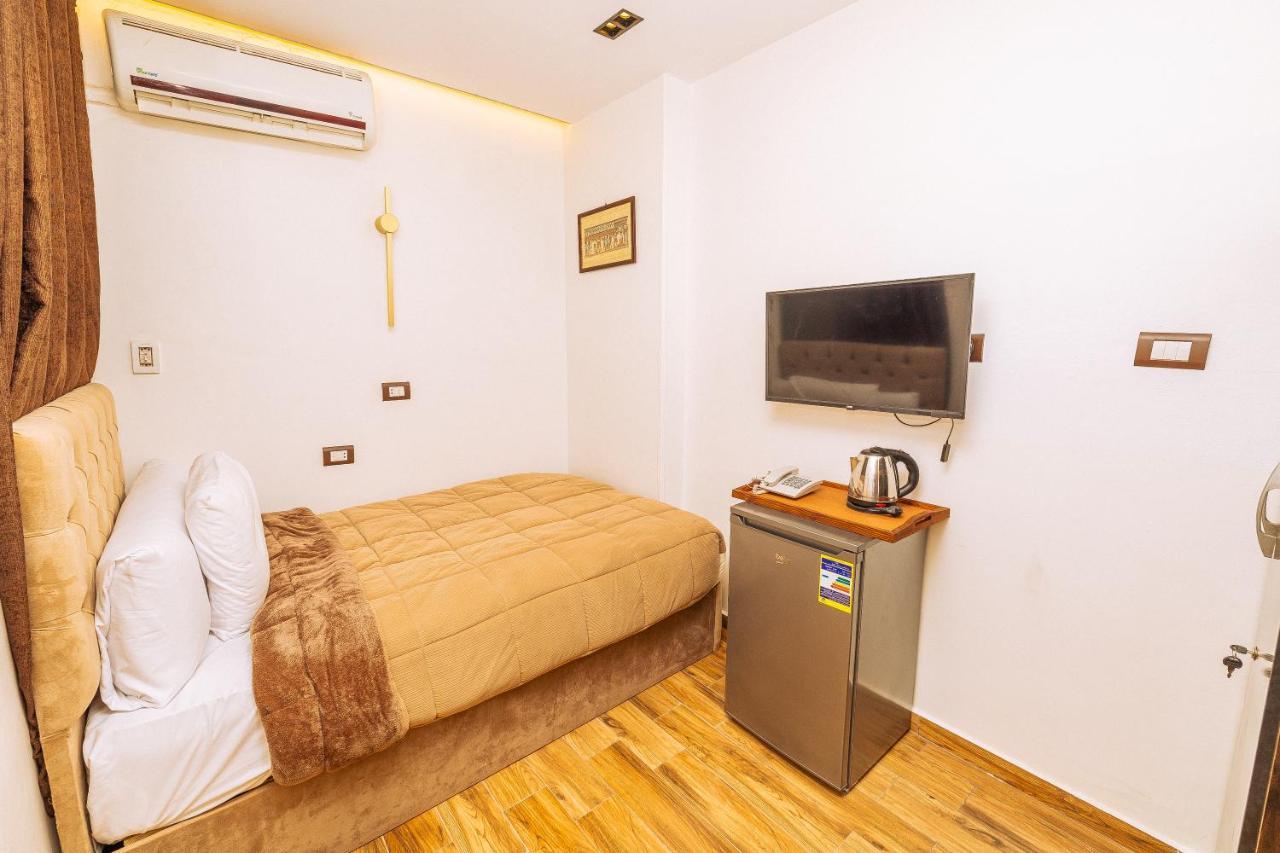 White Pyramids Inn Nazlet el Simman Екстер'єр фото