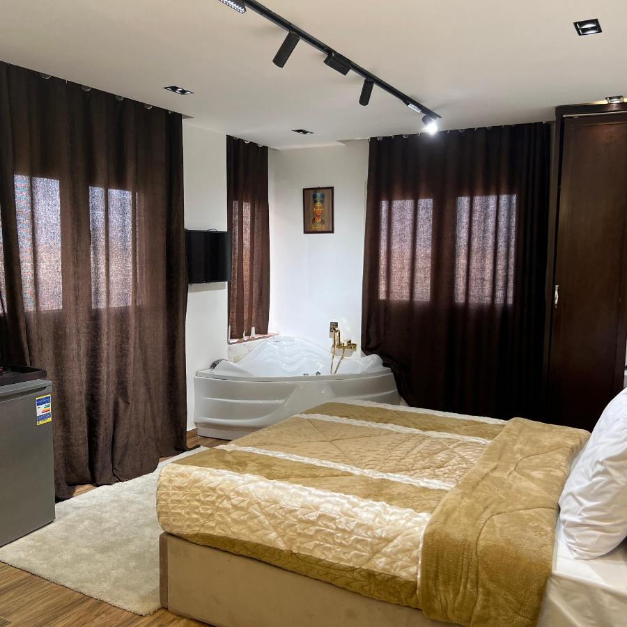 White Pyramids Inn Nazlet el Simman Екстер'єр фото