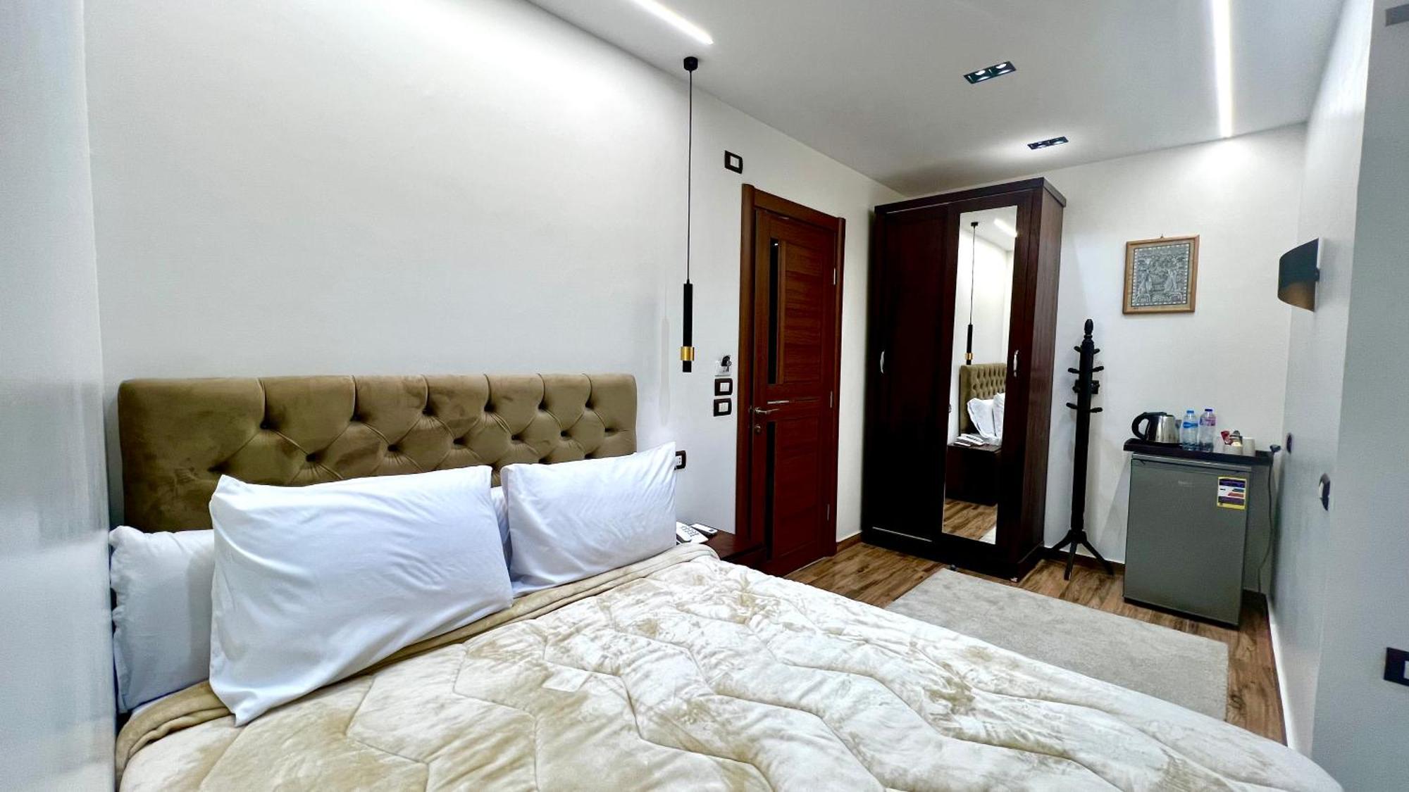 White Pyramids Inn Nazlet el Simman Екстер'єр фото