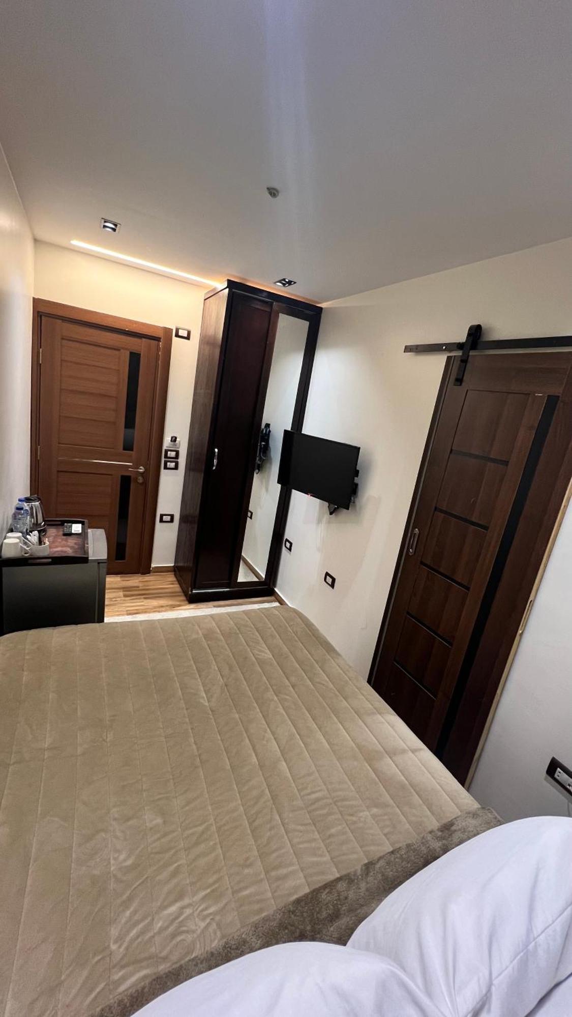 White Pyramids Inn Nazlet el Simman Екстер'єр фото